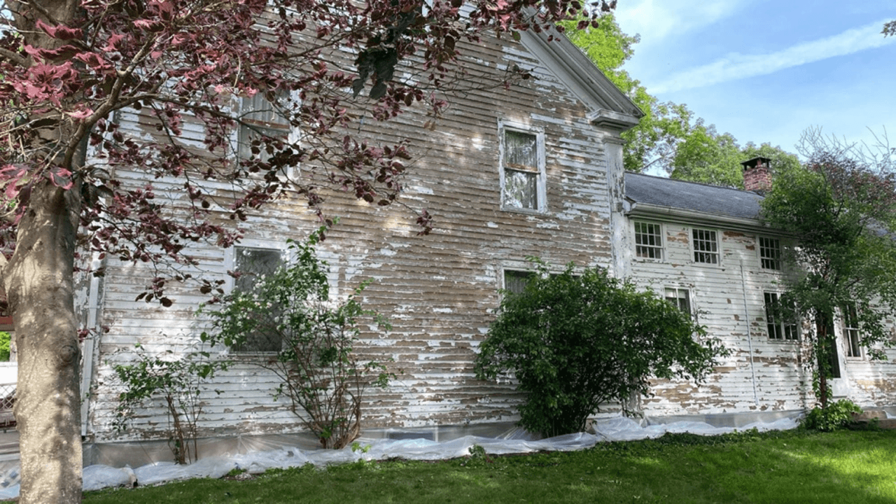Shingle-style historic home in Falmouth, MA representing APF Carpentry Corp service area
